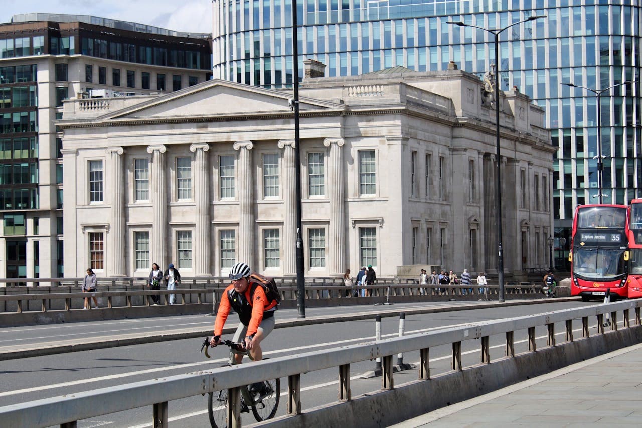 Top Routes and Alternatives for the London to Paris Bike Tour